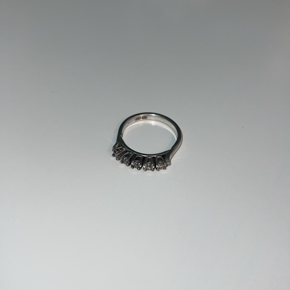 Vintage Sterling Silver and Cubic zirconia Ring Sz 6 - Picture 3 of 4